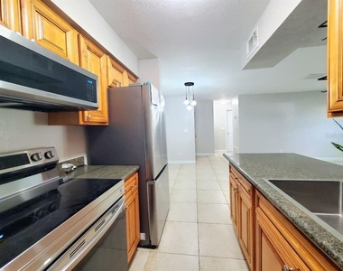 209 Red Cedar Place - Photo Thumbnail 5