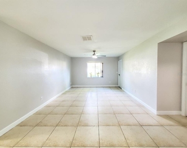 209 Red Cedar Place - Photo Thumbnail 3