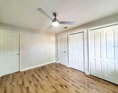 209 Red Cedar Place - Photo Thumbnail 8