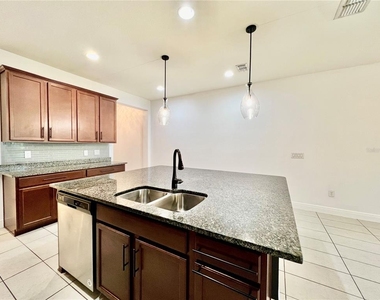 11674 Cambium Crown Drive - Photo Thumbnail 7