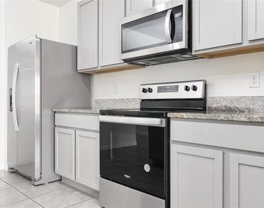33692 Jasper Stone Drive - Photo Thumbnail 3