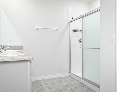 33692 Jasper Stone Drive - Photo Thumbnail 15