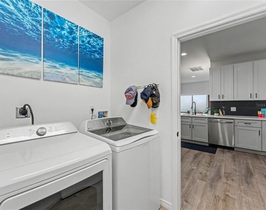 9397 Northcliffe Boulevard - Photo Thumbnail 33