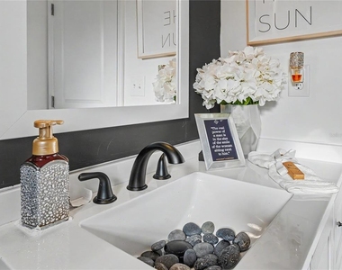 9397 Northcliffe Boulevard - Photo Thumbnail 30