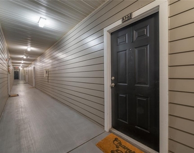 800 S Dakota Avenue - Photo Thumbnail 1