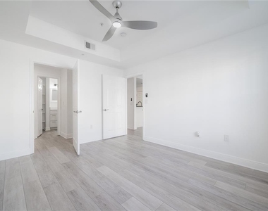 800 S Dakota Avenue - Photo Thumbnail 14