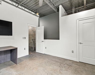 2509 W Azeele Street - Photo Thumbnail 26
