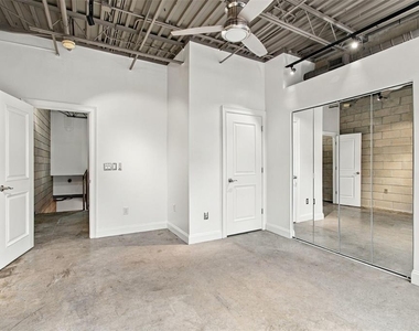 2509 W Azeele Street - Photo Thumbnail 21