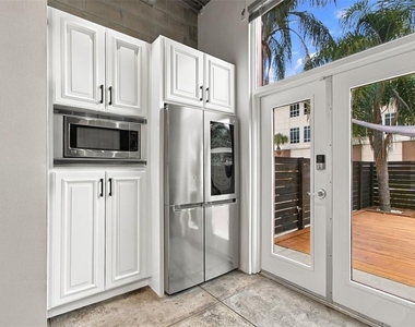 2509 W Azeele Street - Photo Thumbnail 14