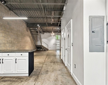 2509 W Azeele Street - Photo Thumbnail 15