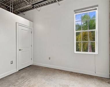 2509 W Azeele Street - Photo Thumbnail 29