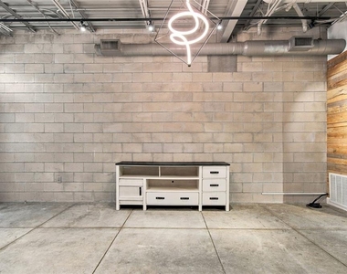 2509 W Azeele Street - Photo Thumbnail 5