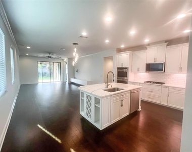 3847 Mellon Drive - Photo Thumbnail 6