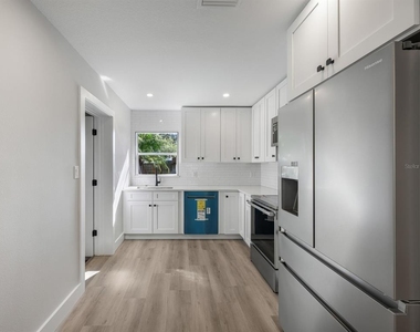 4318 S West Shore Boulevard - Photo Thumbnail 5