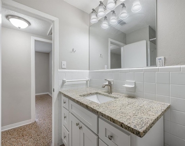 3301 W Louisiana Avenue - Photo Thumbnail 15