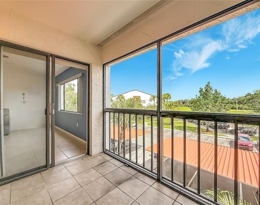 2593 Countryside Boulevard - Photo Thumbnail 12