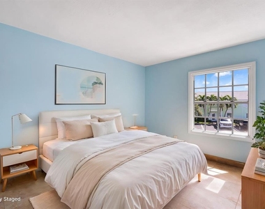 4859 Coquina Key Drive Se - Photo Thumbnail 10
