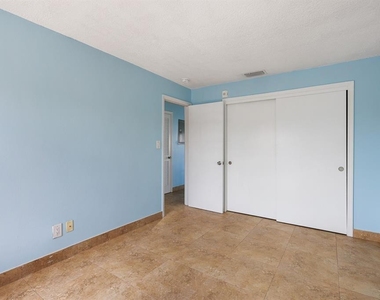 4859 Coquina Key Drive Se - Photo Thumbnail 12