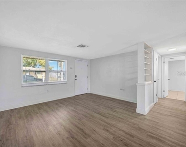 9040 Lunar Lane - Photo Thumbnail 9