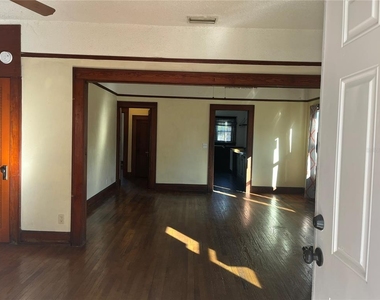 439 New York Avenue - Photo Thumbnail 4
