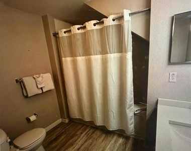4560 Spigold Court - Photo Thumbnail 8