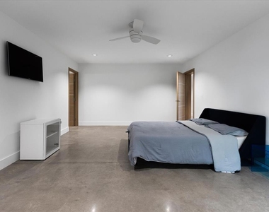 3807 S Semoran Boulevard - Photo Thumbnail 42