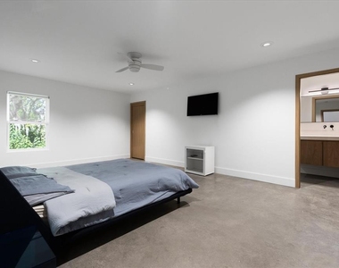3807 S Semoran Boulevard - Photo Thumbnail 43