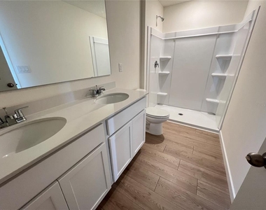 796 Preston Cove Drive - Photo Thumbnail 18