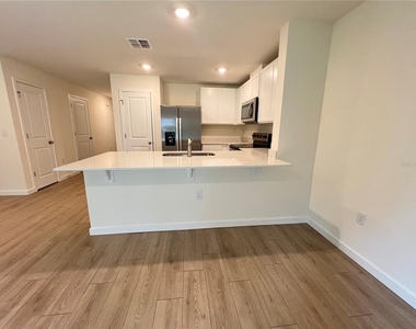 796 Preston Cove Drive - Photo Thumbnail 4