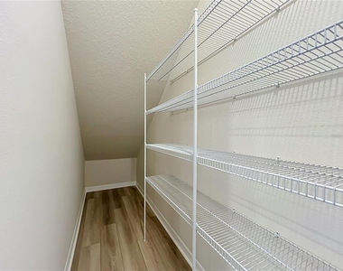 10678 Evening Star Street - Photo Thumbnail 22