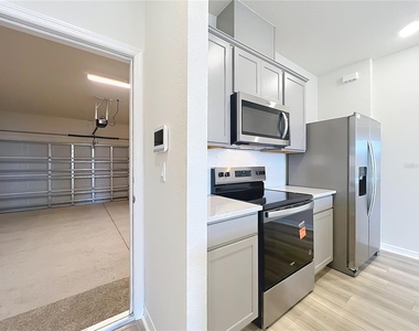 10678 Evening Star Street - Photo Thumbnail 14