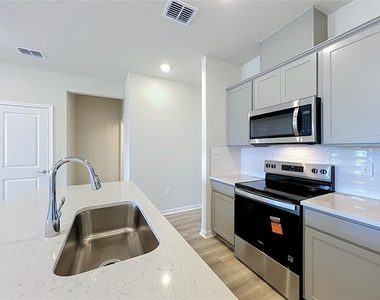 10678 Evening Star Street - Photo Thumbnail 17