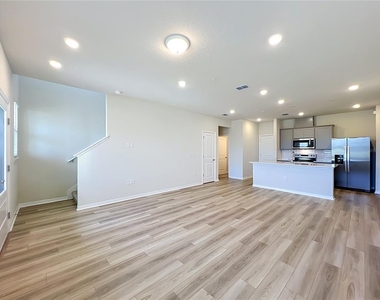 10678 Evening Star Street - Photo Thumbnail 10