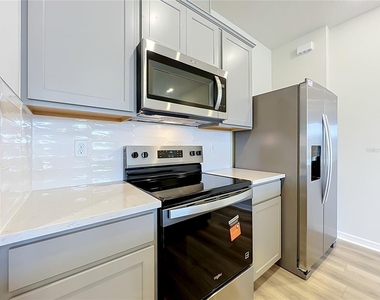 10678 Evening Star Street - Photo Thumbnail 15