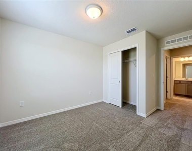 10678 Evening Star Street - Photo Thumbnail 42