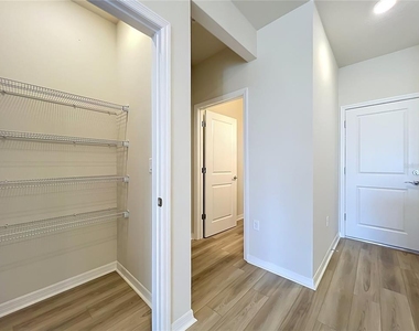 10678 Evening Star Street - Photo Thumbnail 20