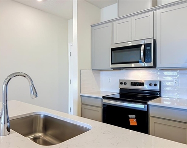 10678 Evening Star Street - Photo Thumbnail 19