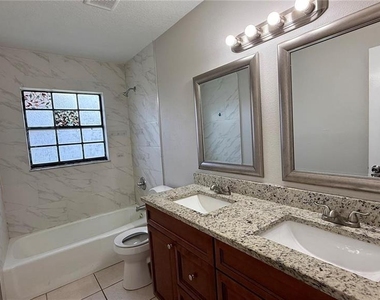 210 N Lone Oak Drive - Photo Thumbnail 10