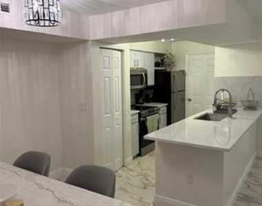 3032 Parkway Blvd - Photo Thumbnail 3