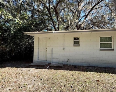 213 Dr Martin Luther King Jr Avenue - Photo Thumbnail 8