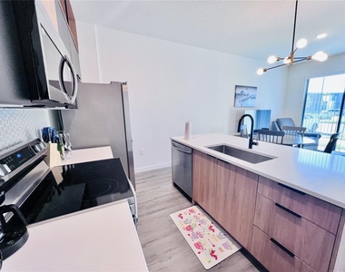 8767 Zen Drive - Photo Thumbnail 4
