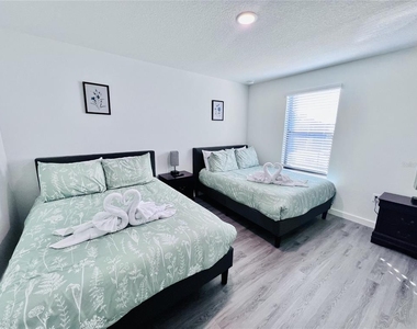 8767 Zen Drive - Photo Thumbnail 10