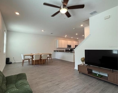 15821 Water Spring Boulevard - Photo Thumbnail 2