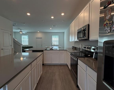 15821 Water Spring Boulevard - Photo Thumbnail 4