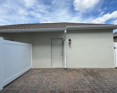 15821 Water Spring Boulevard - Photo Thumbnail 16