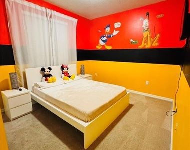 7479 Oakmoss Loop - Photo Thumbnail 11