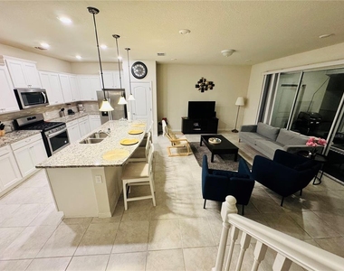 7479 Oakmoss Loop - Photo Thumbnail 4