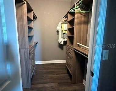 2931 Willow Creek Lane - Photo Thumbnail 5