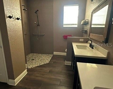 2931 Willow Creek Lane - Photo Thumbnail 4