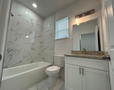 731 Desmoines - Photo Thumbnail 15